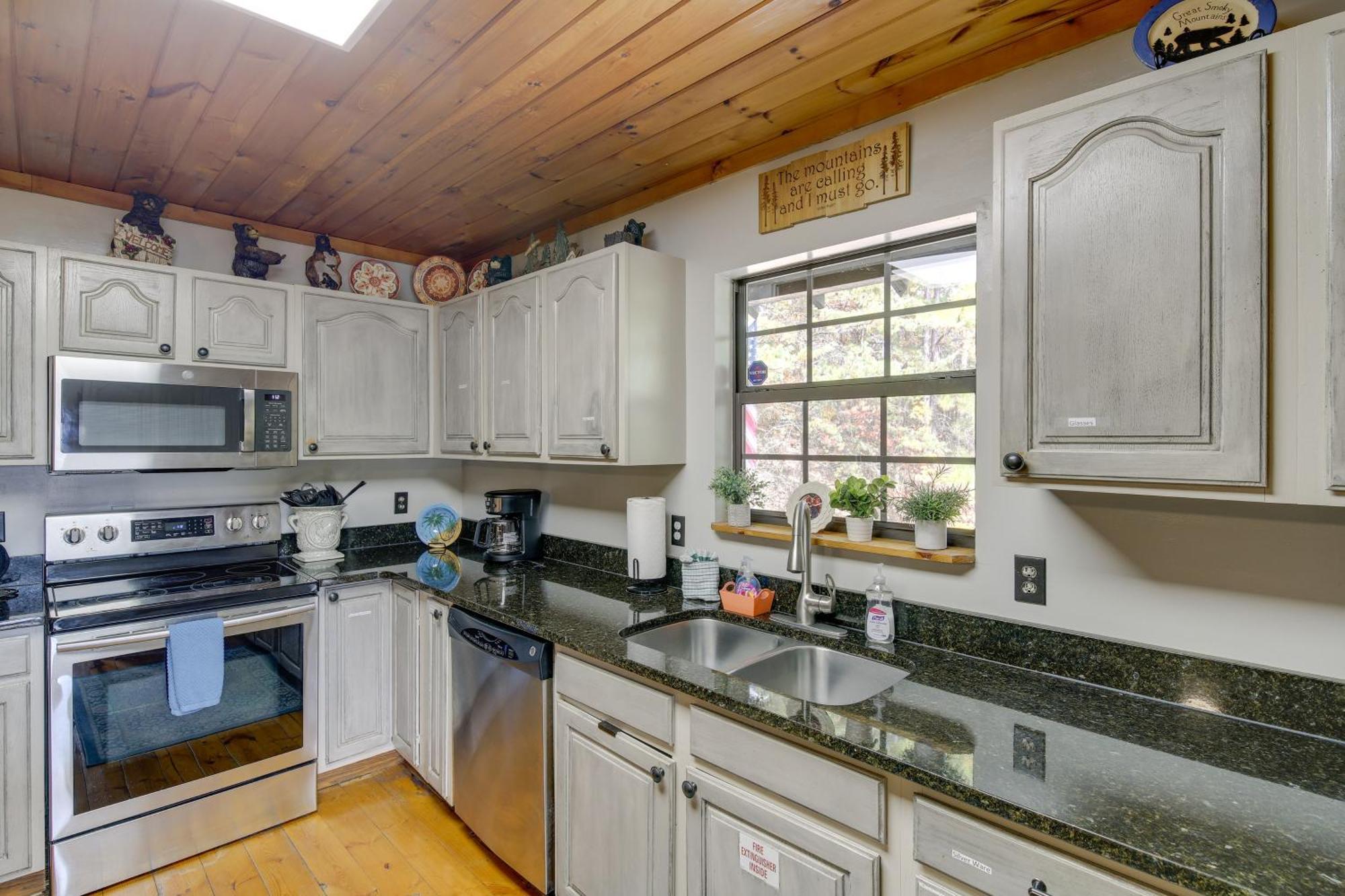 Above And Beyond Pigeon Forge Cabin With Prime Views! Exterior foto